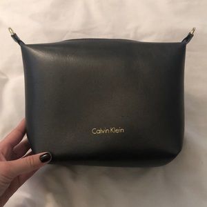 CALVIN KLIEN POUCH